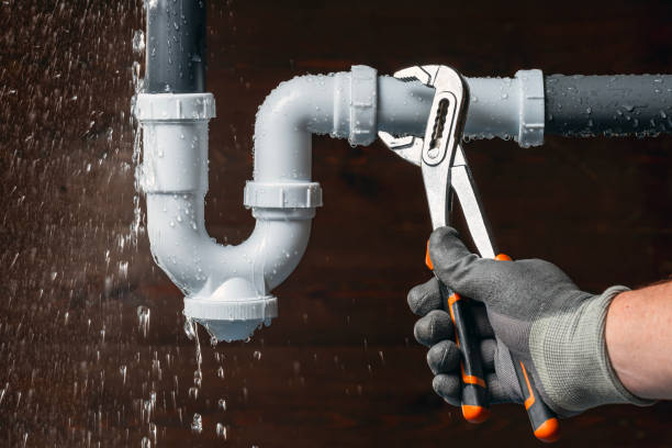 Professional Gas Line Repair technician working in Grass Lake, MI